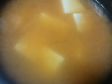 豆腐と生姜とキムチの温活味噌汁